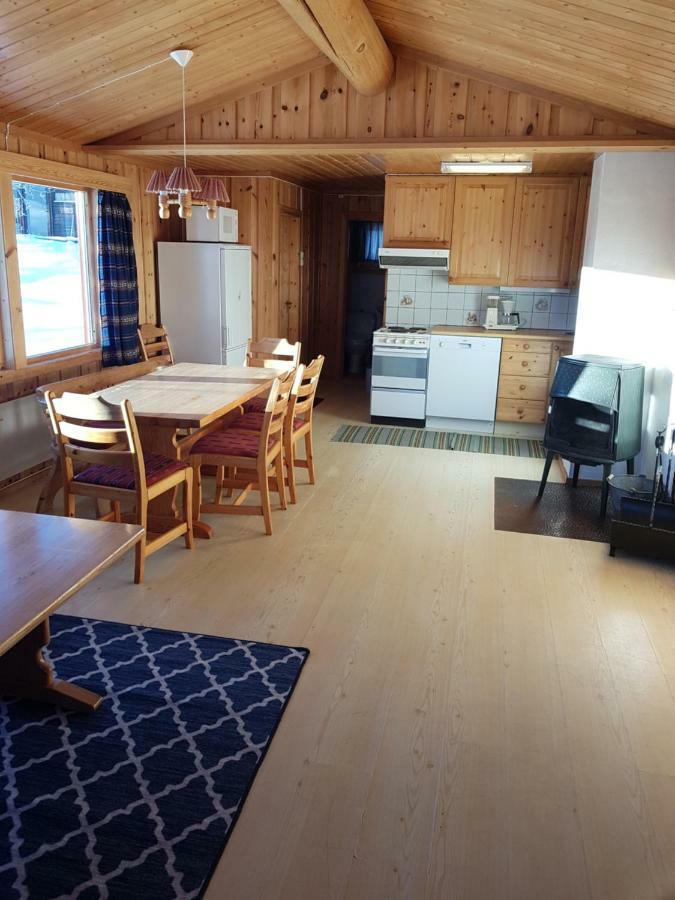 Solstua Three-Bedroom Cottage ไยโล ภายนอก รูปภาพ